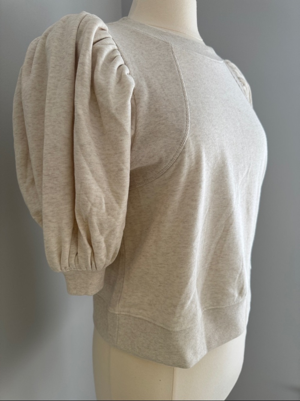 Anthropologie NWT maeve Crop Balloon Sleeve Sweatshirt - Heather Oatmeal, Size M - Picture 3 of 6
